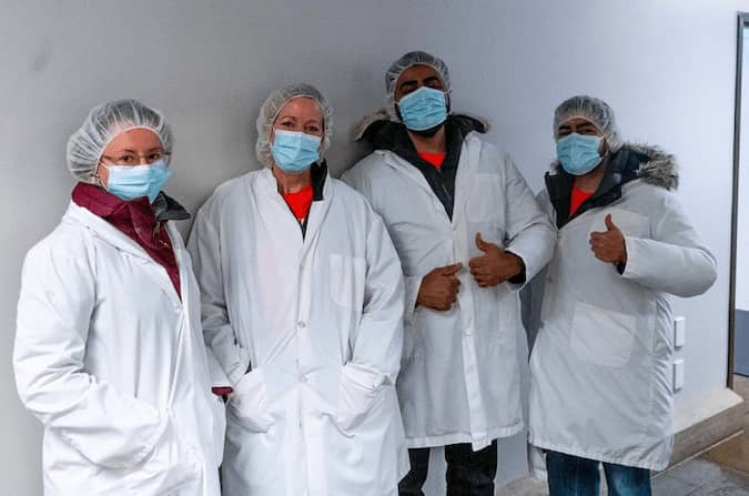 Direct Energy employees at meals on wheels event in Calgary